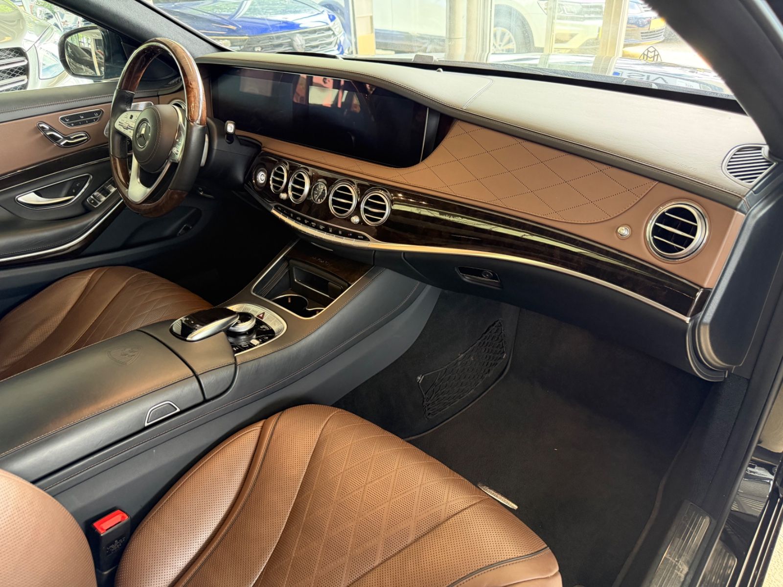 Fahrzeugabbildung Mercedes-Benz S 560 S Maybach Limousine 4Matic