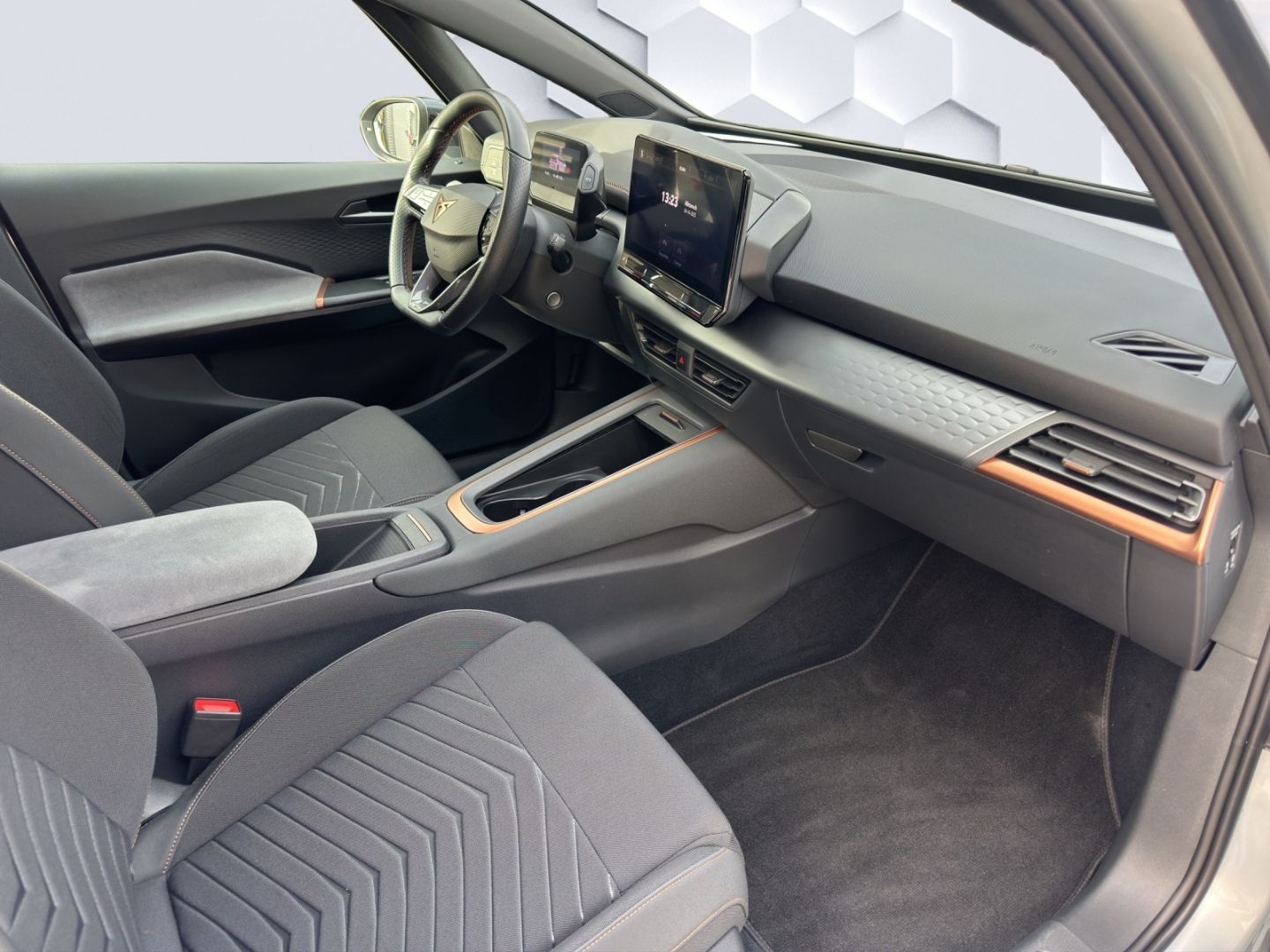 Born 150kW 1-Gang Automatik LED 360°Kamera ACC P