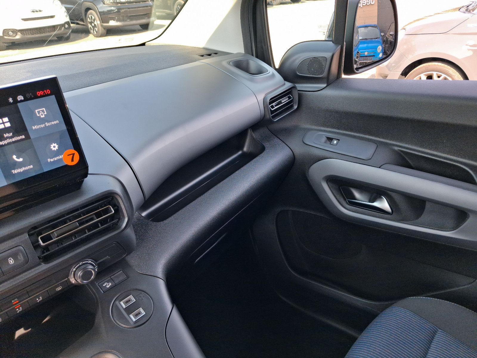 Fahrzeugabbildung Fiat Qubo L 7-Sitzer L2 1.5 Diesel 96 kW Icon