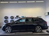 Volkswagen Golf VIII Variant R-Line 1.5 eTSI DSG *AHK, LED, - Volkswagen Golf: R Line