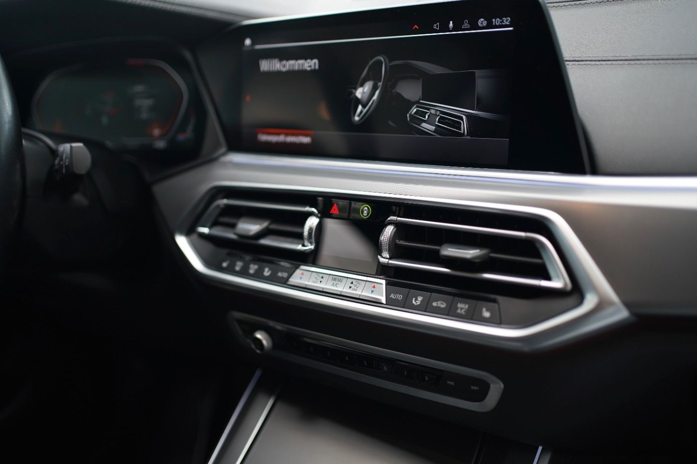 Fahrzeugabbildung BMW X5 xDrive30d xLine +Standheizung+Laserlicht+AHK+