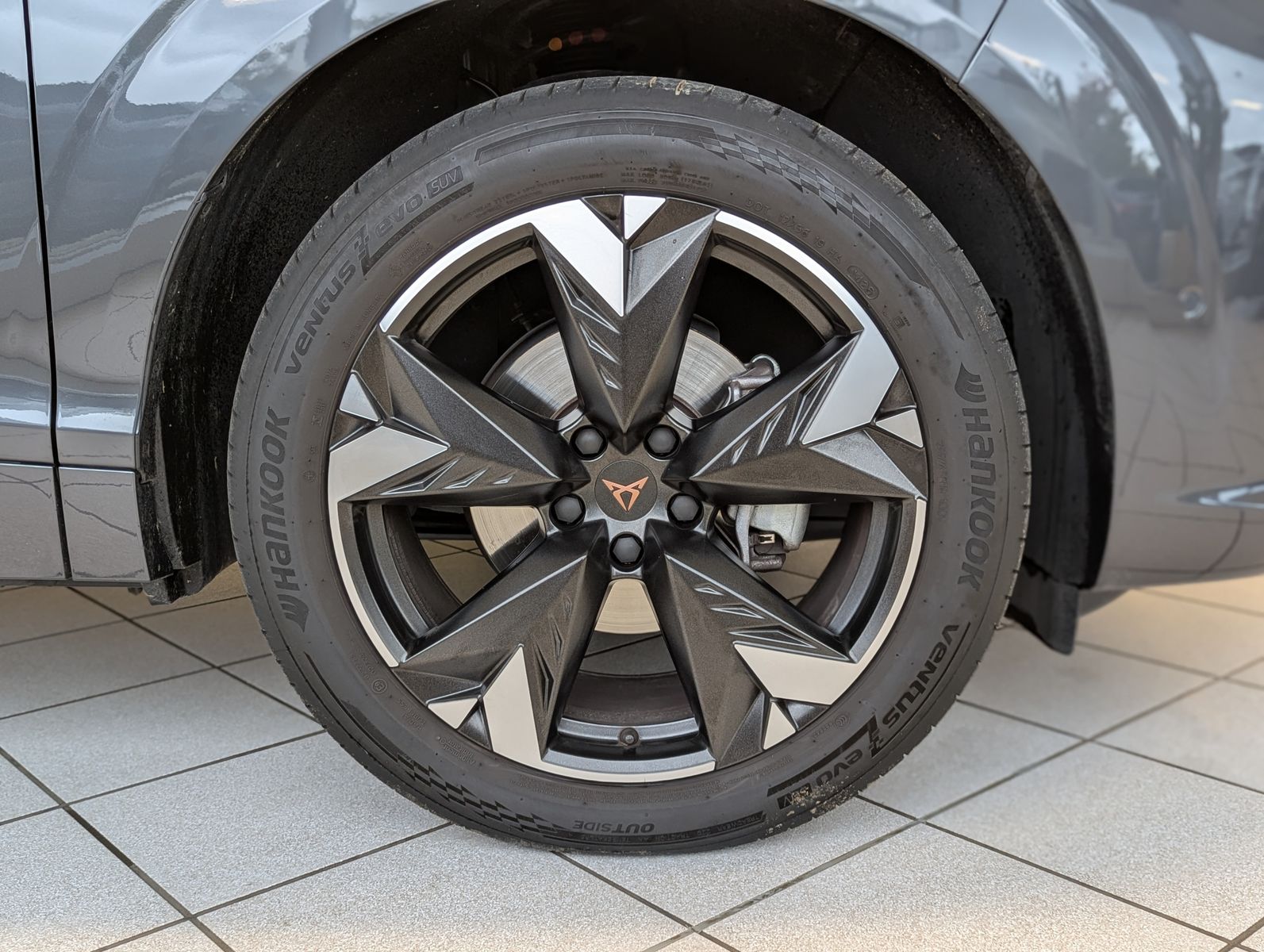 CUPRA Terramar 1.5 eTSI Sennheiser Edge-Paket HUD 19" - Image 10