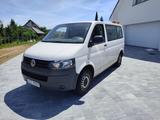 Volkswagen T5 Transporter Bezin 2.0L 9 Personen - Volkswagen T5 mit Benzin-Antrieb