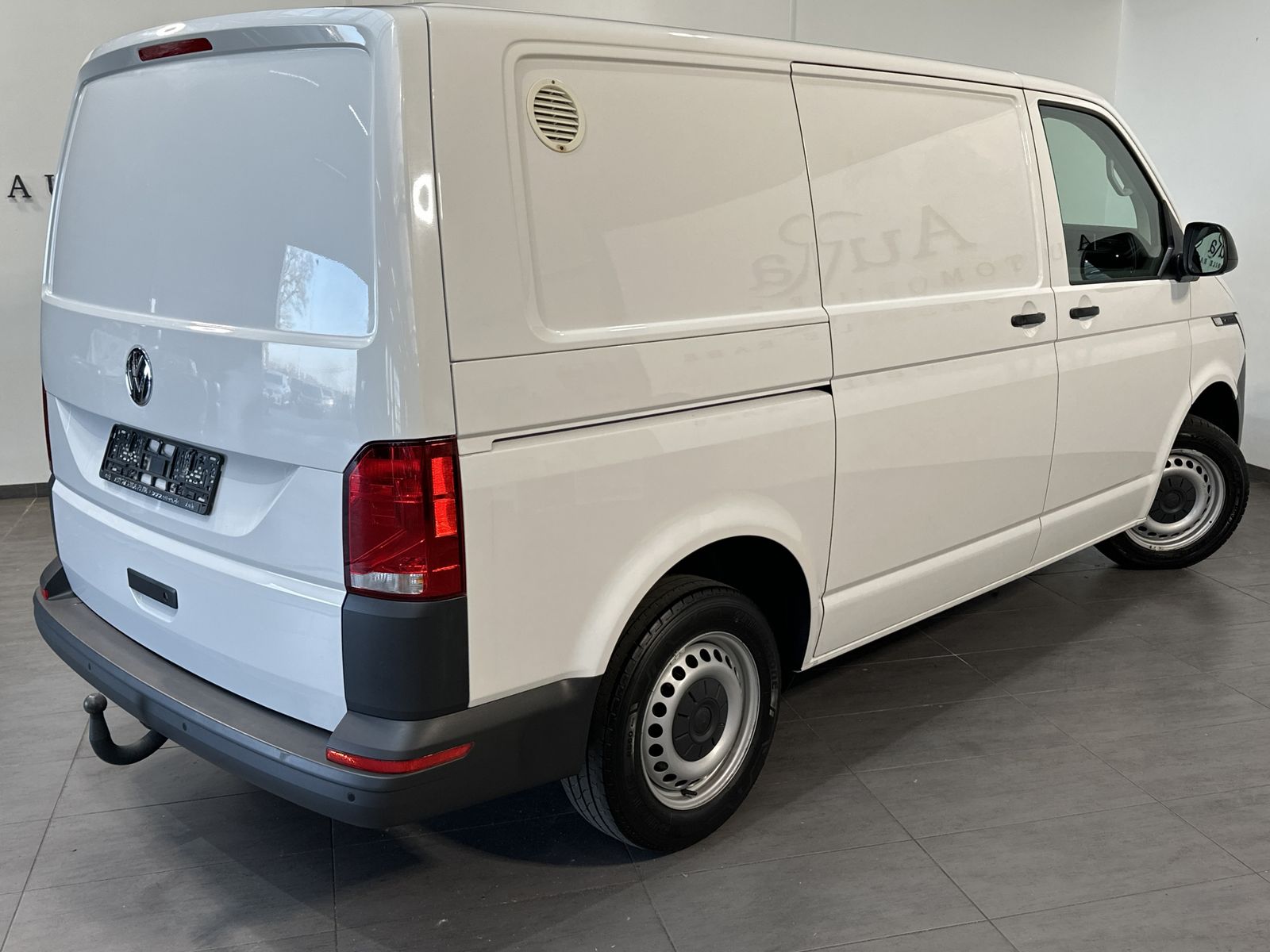 Fahrzeugabbildung Volkswagen T6 Transporter 2.0 TDI Kasten NAV+AHK+SHZ+PP+TEM