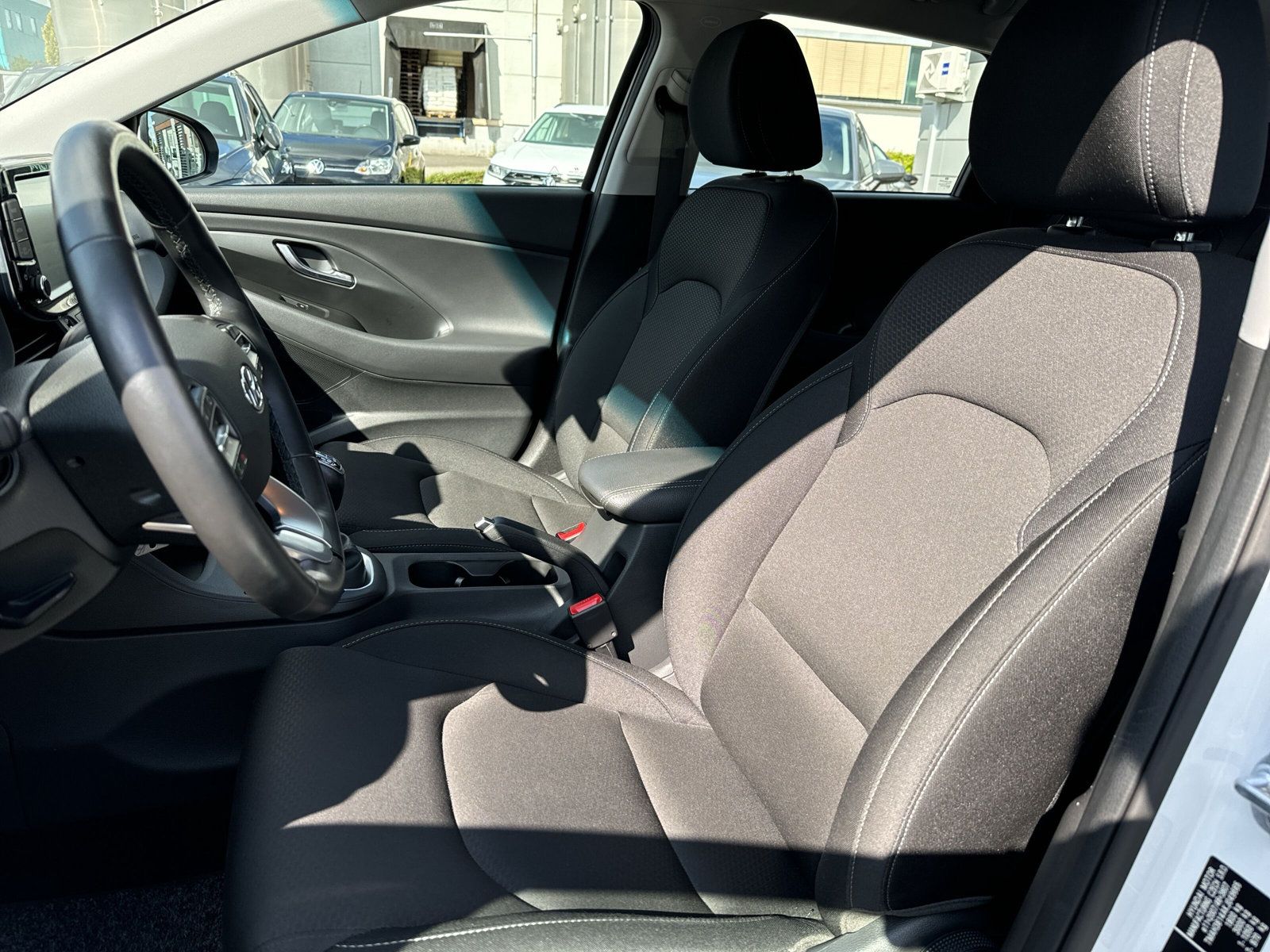 Fahrzeugabbildung Hyundai I30 CW 1.4 Trend NAVI SHZ LENKRHZG KAMERA