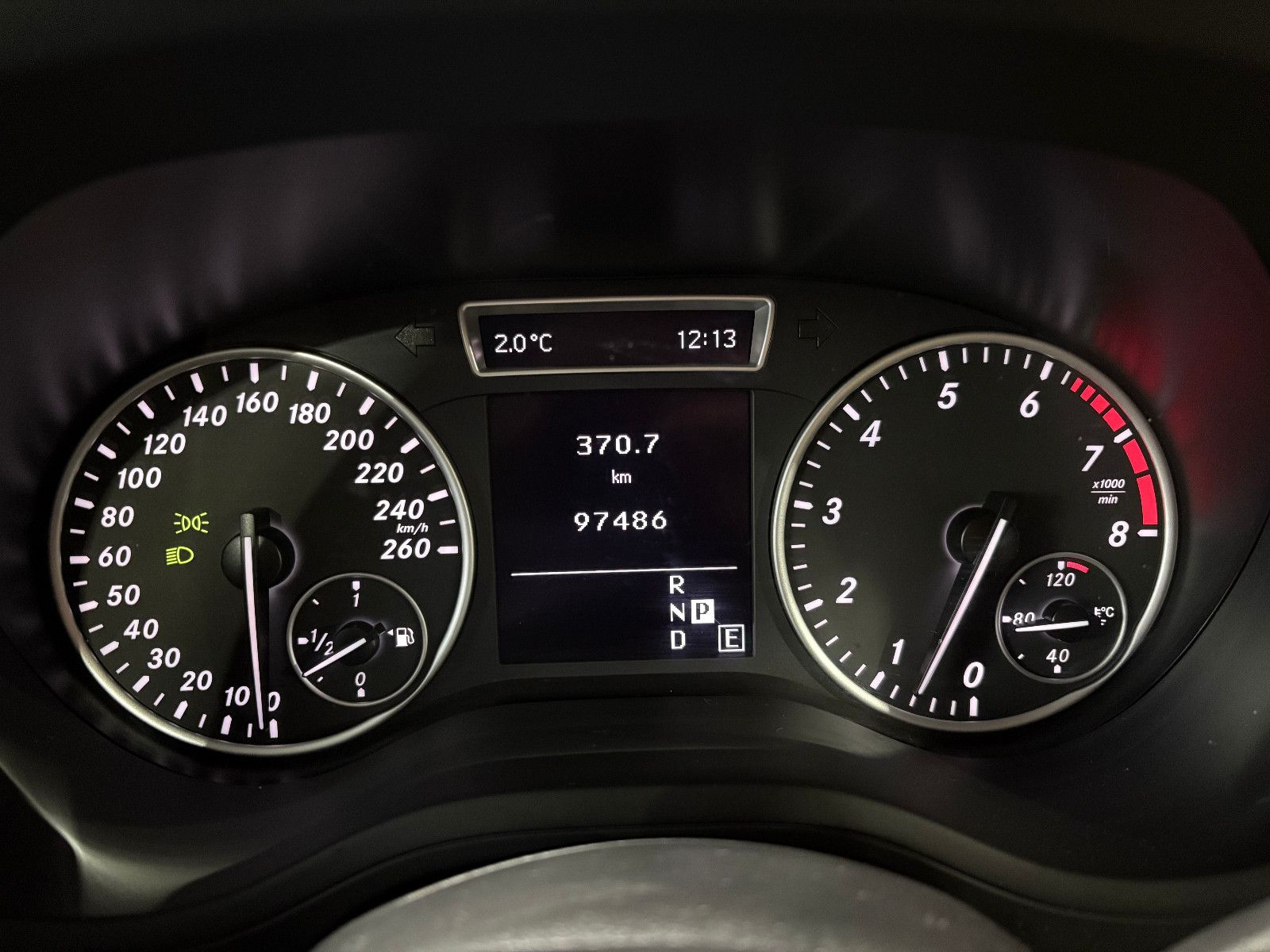 Fahrzeugabbildung Mercedes-Benz B 200/PANO/MEMORY/KLIMA/CAR-PLAY/2.HAND/KAMERA