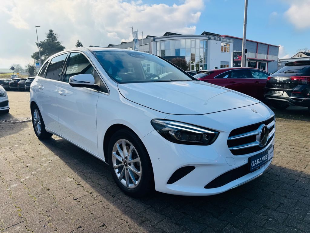 Mercedes-Benz B 220