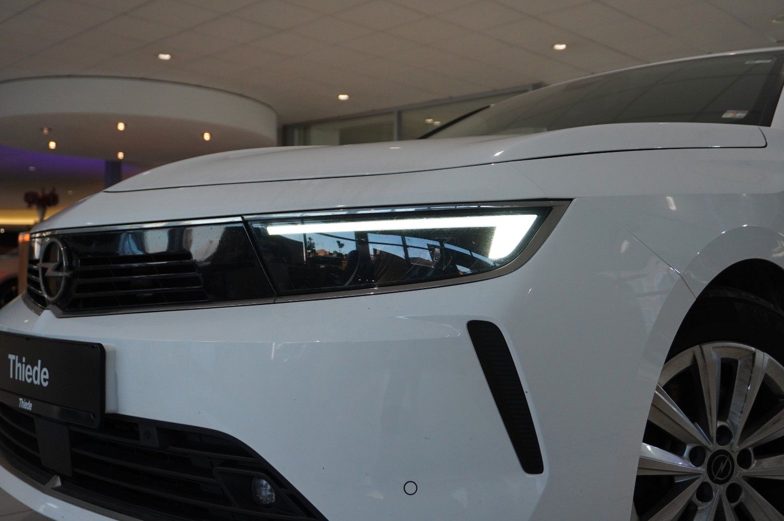 Fahrzeugabbildung Opel Astra L LIM. 1.5D BUSINESS NAVI/LED/KAMERA/DAB+