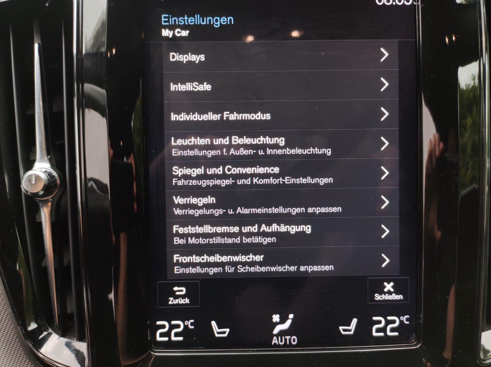 Volvo XC60 R Design PHEV AWD PANO Leder AHK LED Autom foto 22