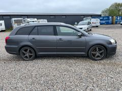 Fahrzeugabbildung Toyota Avensis Combi 2.0 D-4D