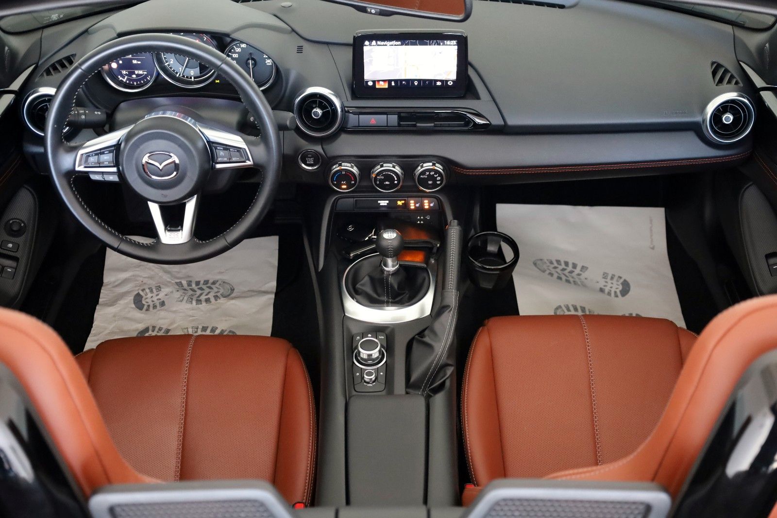 Fahrzeugabbildung Mazda MX-5 Kazari,Leder,Navi,Matrix LED,Kamera,BOSE
