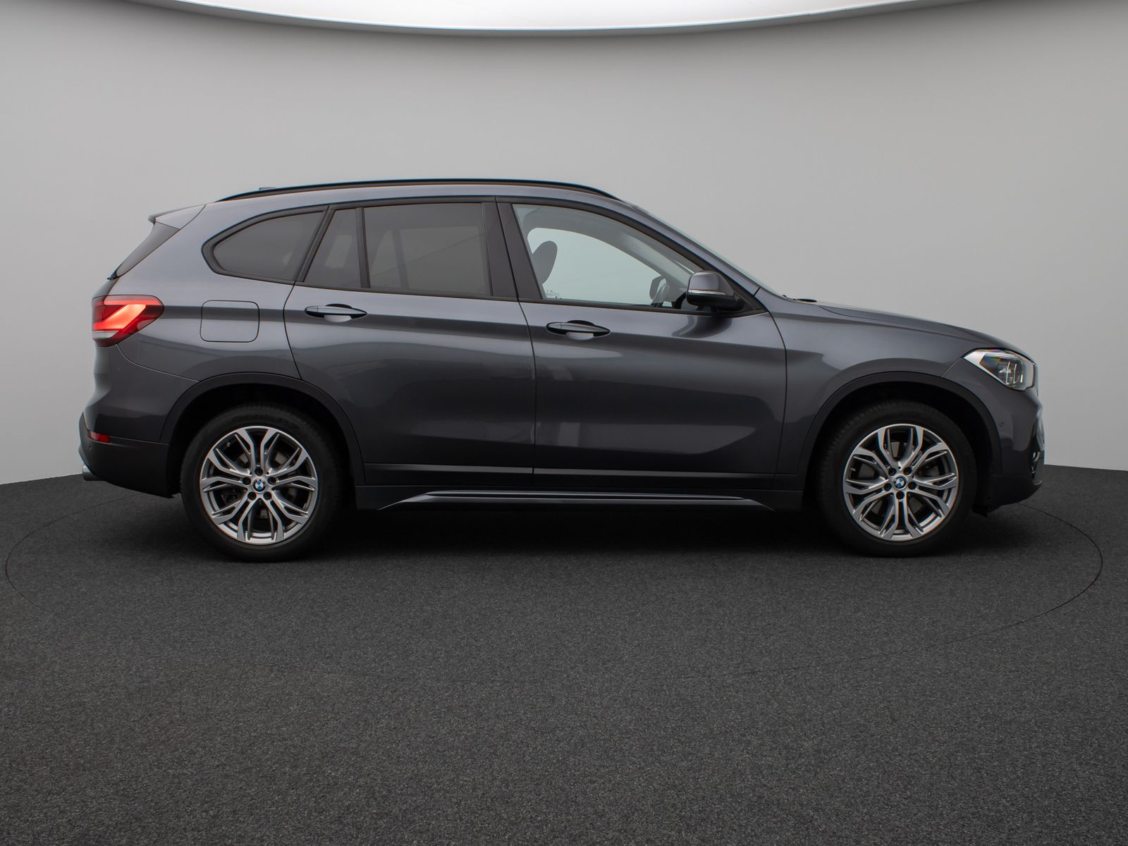 Fahrzeugabbildung BMW X1 xD20d Sport Line Kamera Panorama HUD DAB AHK