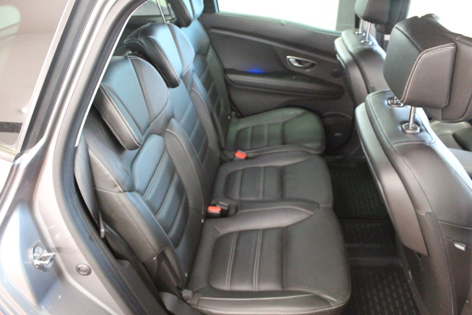 Fahrzeugabbildung Renault Scenic dCi 160 EDC Bose Edition*AHK*Winter