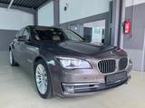 BMW 740d INDIVIDUAL+Glasdach+Kamera+ Soft-Close+HUD - BMW 740 Gebrauchtwagen in Stuttgart