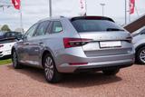 Skoda Superb Combi 2.0 TDI Premium Edition LED ACC PDC - Skoda Superb: Edition