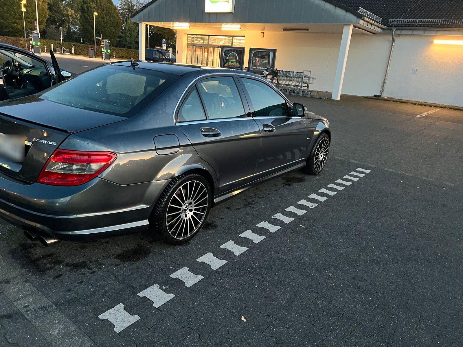 Mercedes-Benz C 180