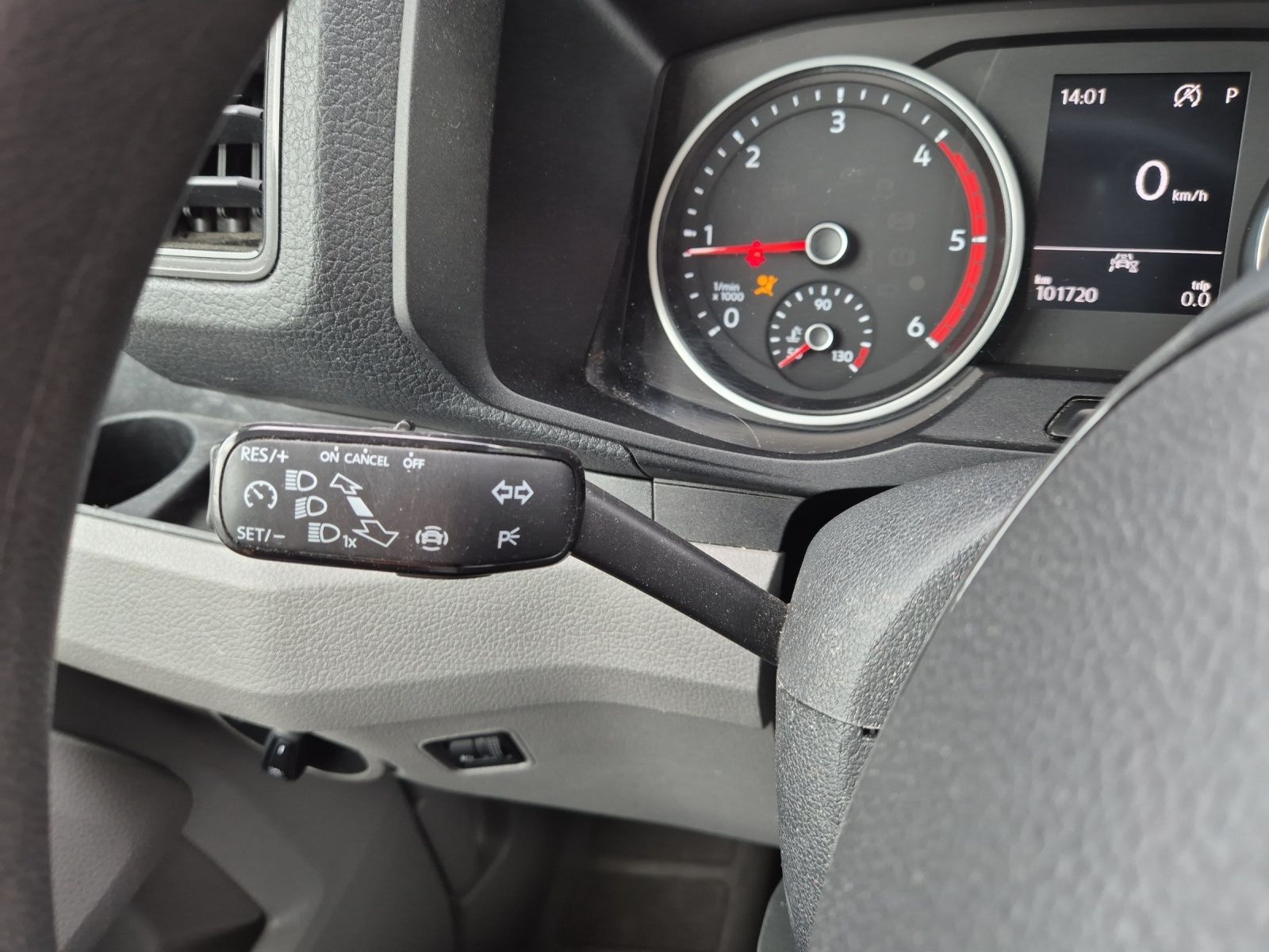 Fahrzeugabbildung Volkswagen Crafter 50 DSG LR HD 9-Si Rollstuhllift Trittstu
