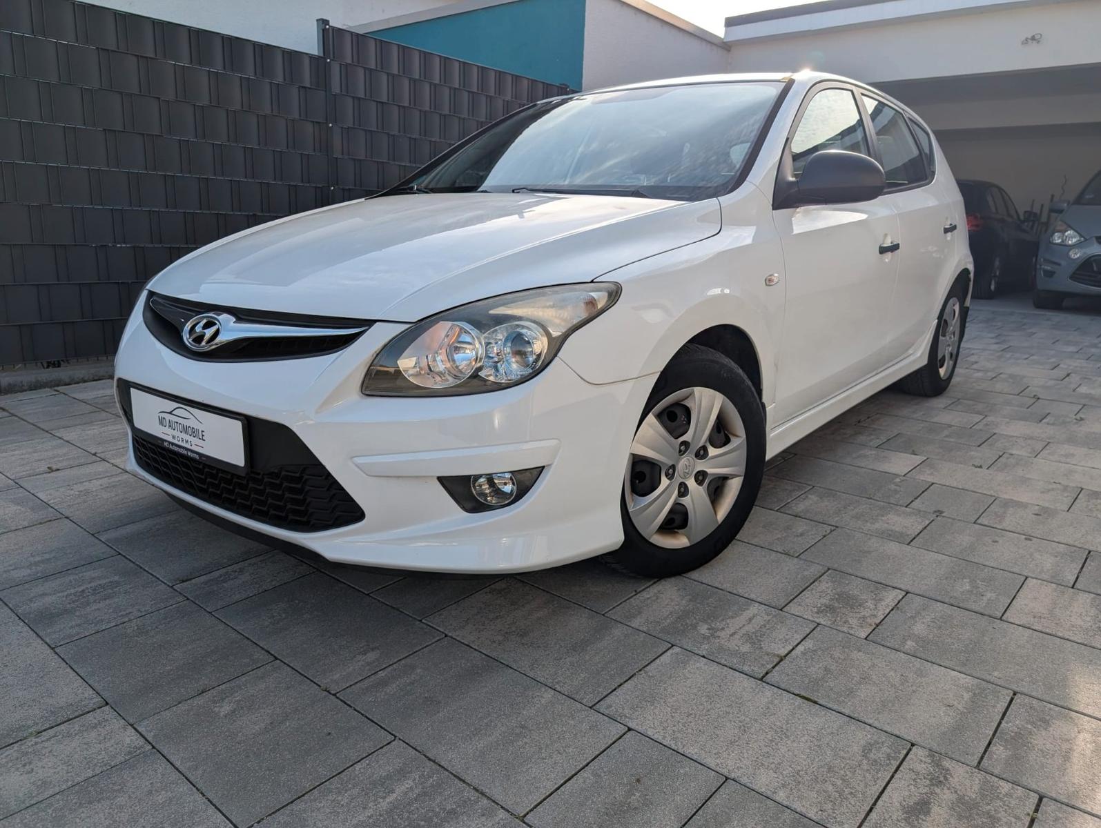 Hyundai i30 1.4 Clas. Unfallfrei /2. Hd./TÜV/Scheckheft