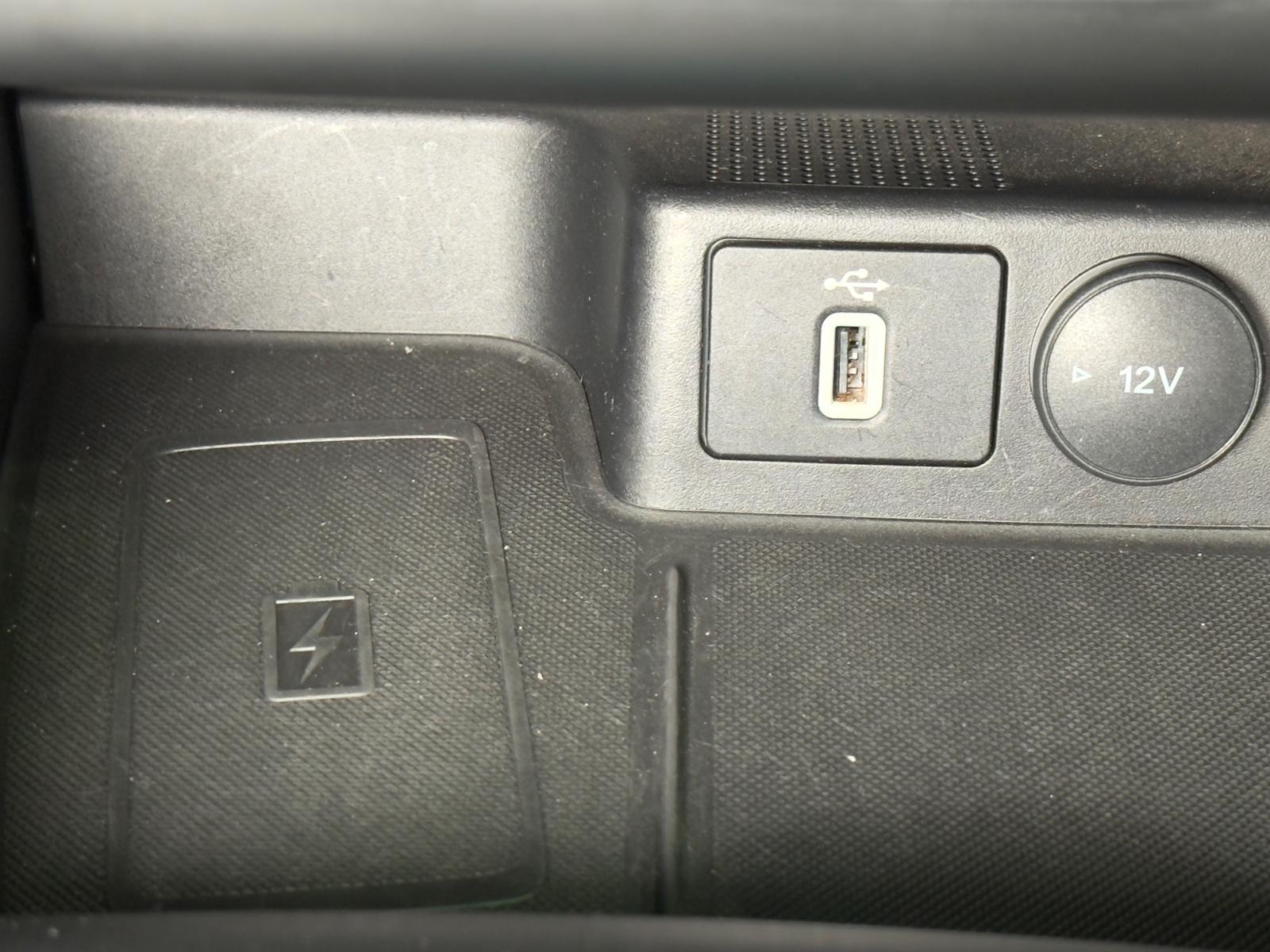 Ford Focus Lim. Active*PANO*HEAD-UP*KAMERA*SPURHALTE