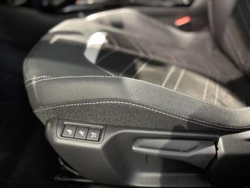 Fotografie des Opel Mokka-e Elegance