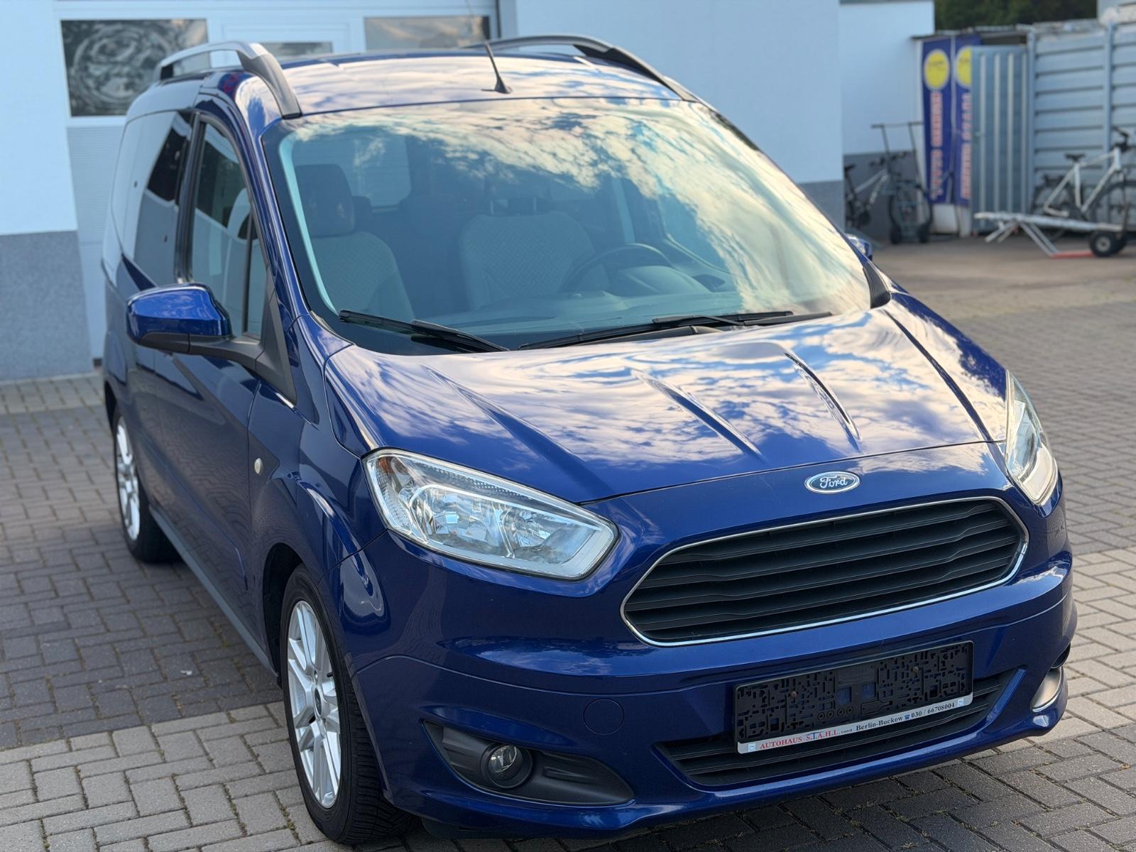 Ford Tourneo Courier Titanium