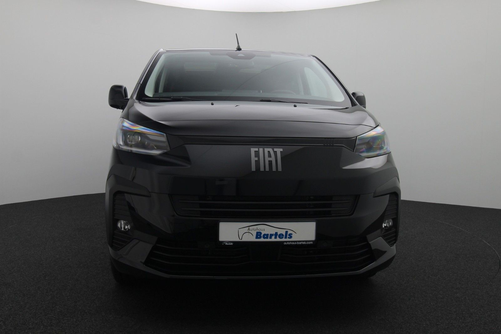 Fahrzeugabbildung Fiat Ulysse 2.0 BlueHDi 180 S&S EAT8 TOP L3 (5,33m)