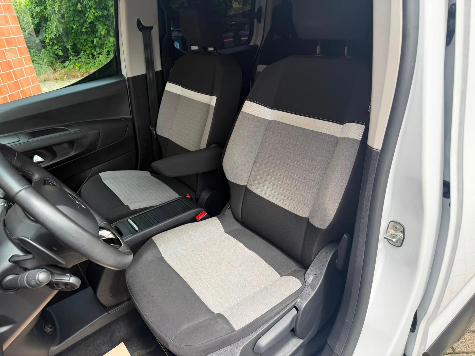 Citroën Berlingo 1.5 HDi MPV Feel M Aut. LED 360° 1.Hand