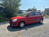 Kia Rio 1.4 LS TÜV 07/2025 - Kia Rio in Solingen