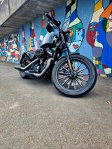 Harley-Davidson Sportster Iron 883 Bobber Umbau  - HARLEY-DAVIDSON 883