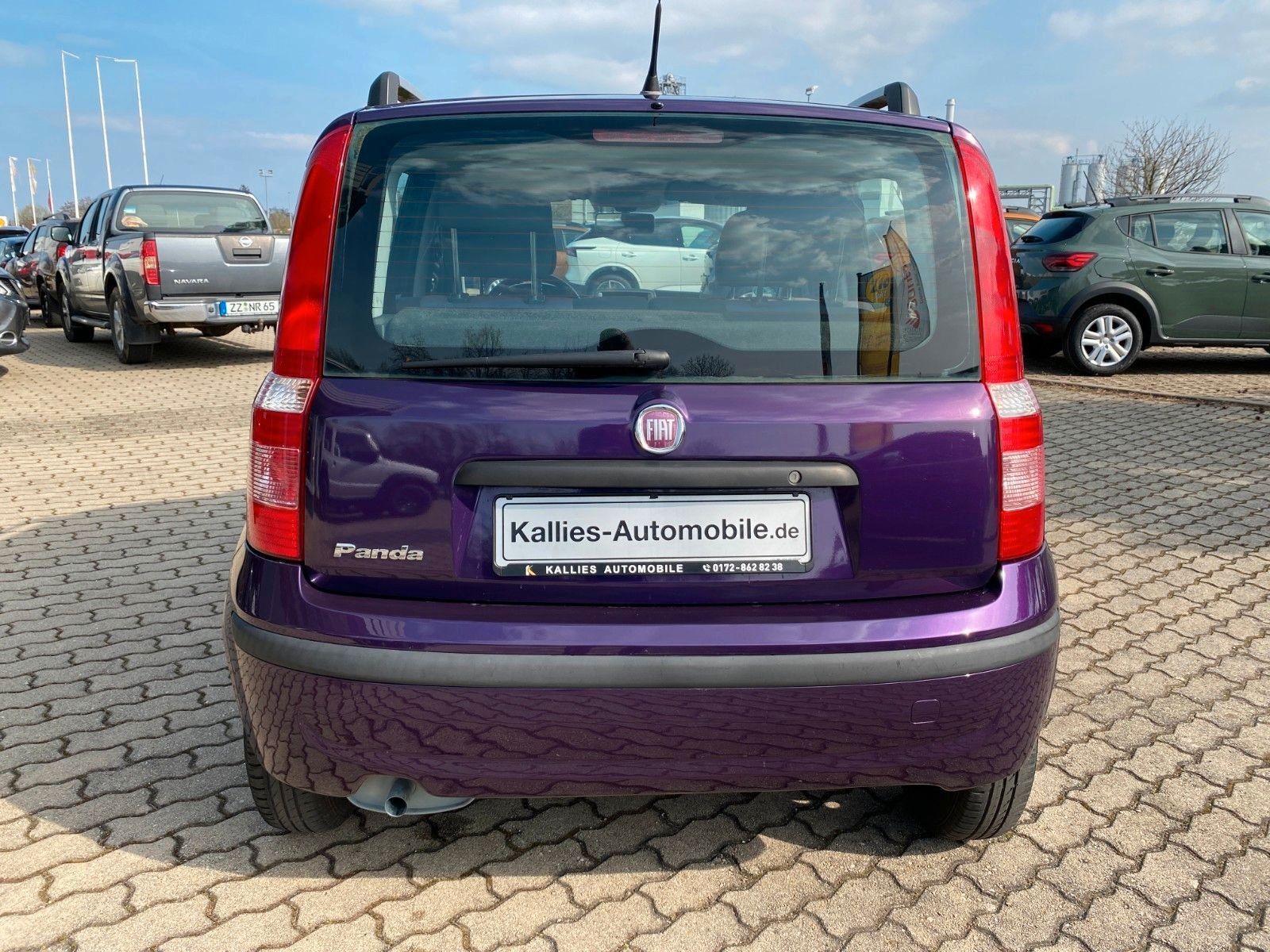 Fahrzeugabbildung Fiat Panda 1.2 RADIO+KLIMA+2 VORB+TÜV-NEU+WENIG KM!