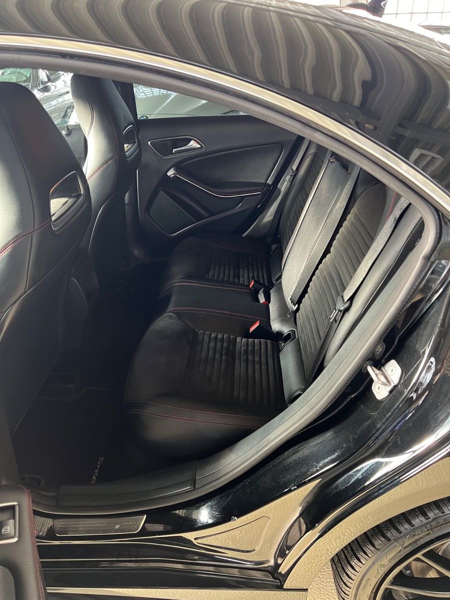 Fahrzeugabbildung Mercedes-Benz CLA 250 4Matic AMG Line *SCHECKHEFT BEI MERCEDES