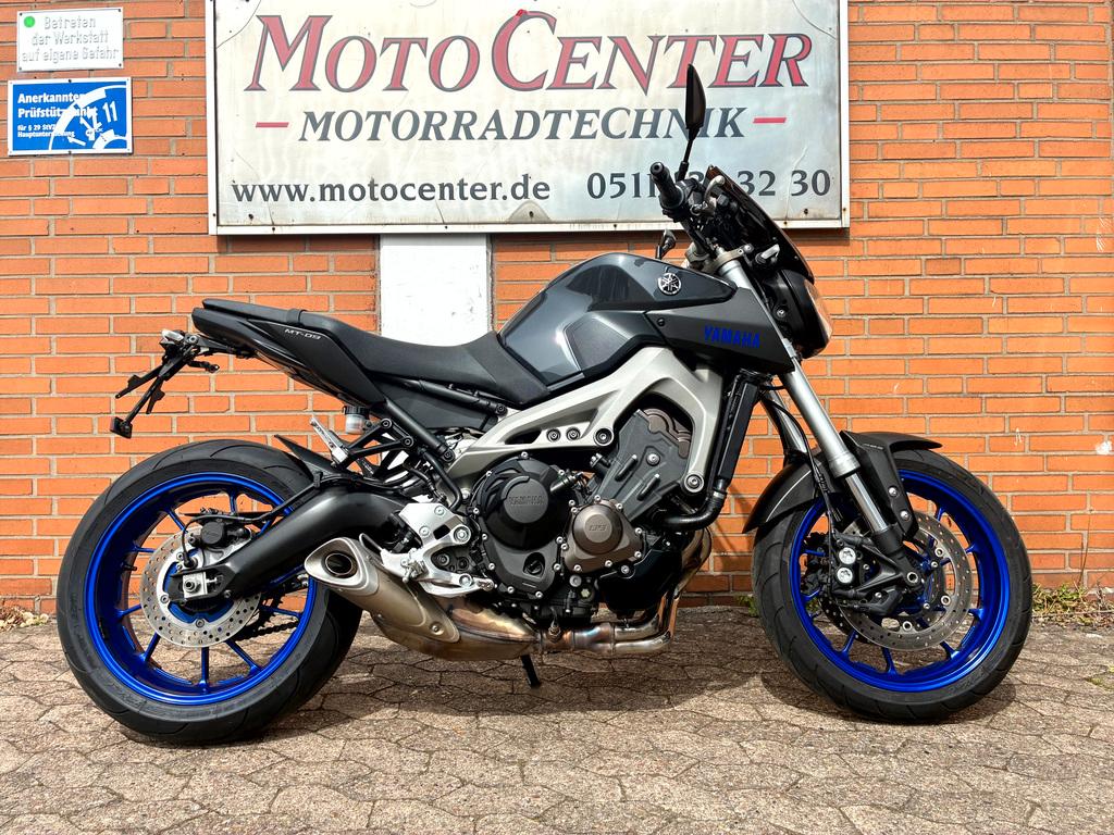 Yamaha MT-09 ABS -- 1. Hand, Inspektion NEU, Extras --