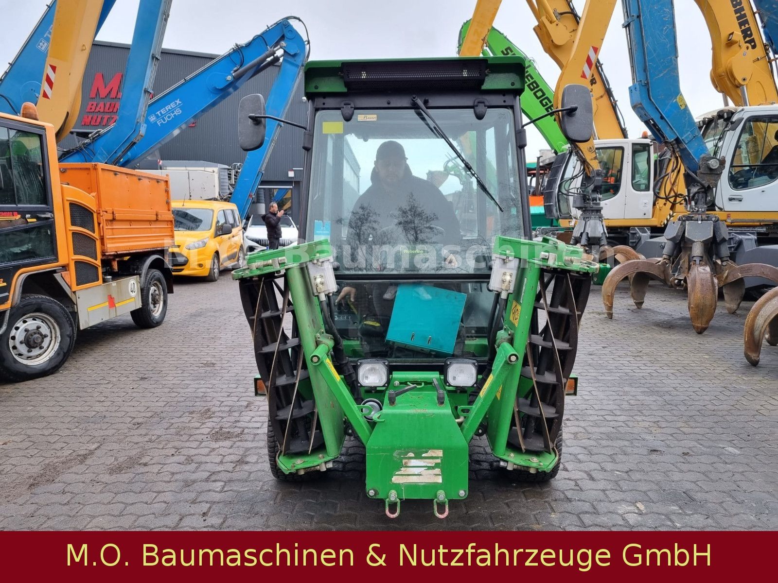 Fahrzeugabbildung John Deere Roberine 1203