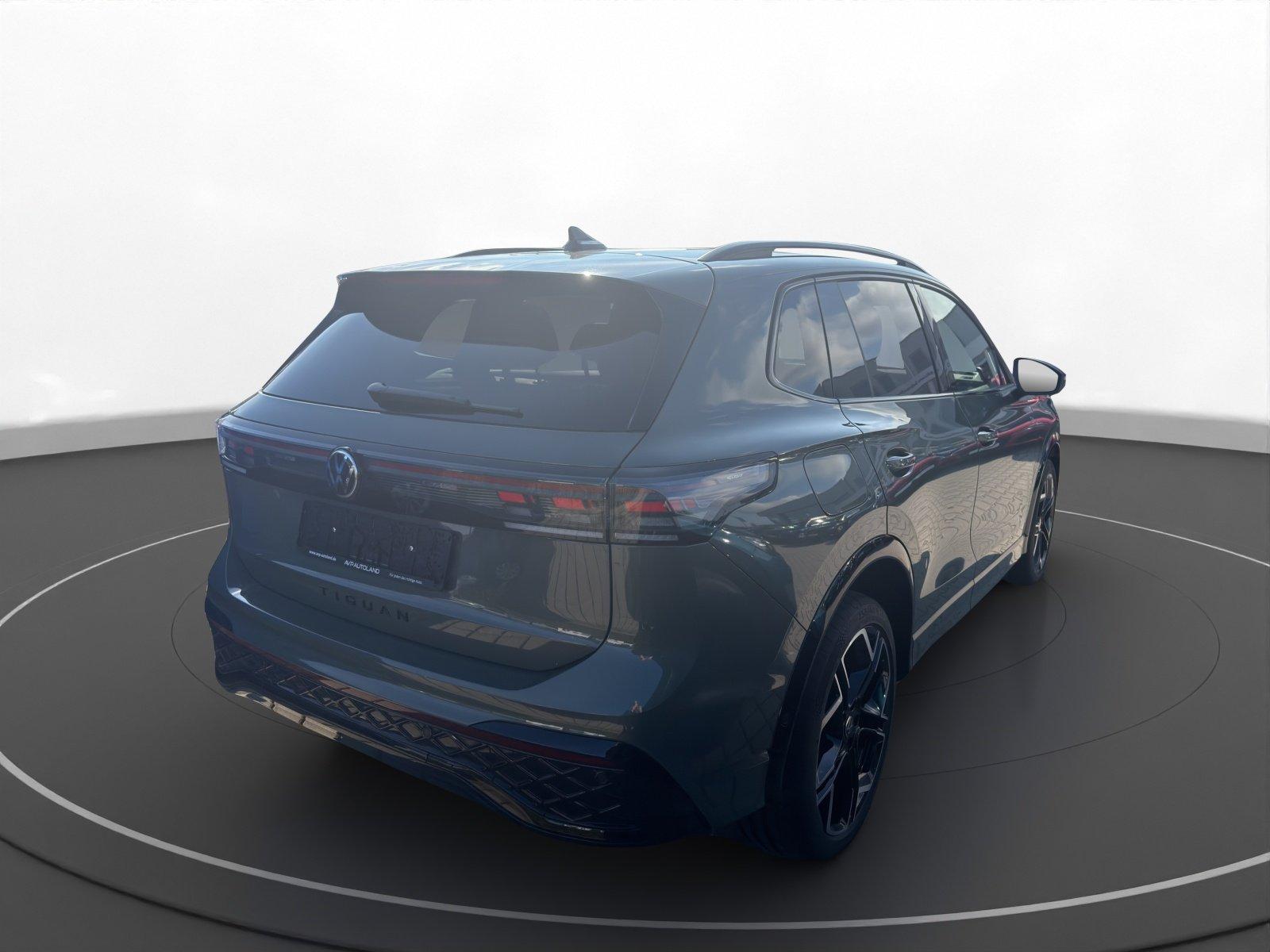 Volkswagen Tiguan 2.0 TSI DSG 4MOTION R-Line | PANO | AHK |