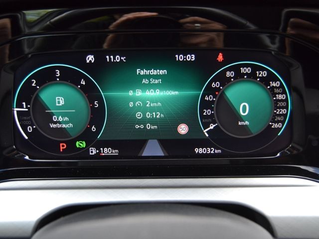 Golf VIII Variant 2.0 TDI 150 PS DSG Life LED/NA
