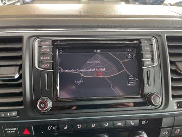 Volkswagen T6 Multivan Lang *ACC*AHK*NAVI*KAM*ELEKT.TÜREN*