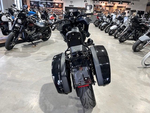 Fahrzeugabbildung Harley-Davidson FXLRST Low Rider ST 117 Umbau / Jekill