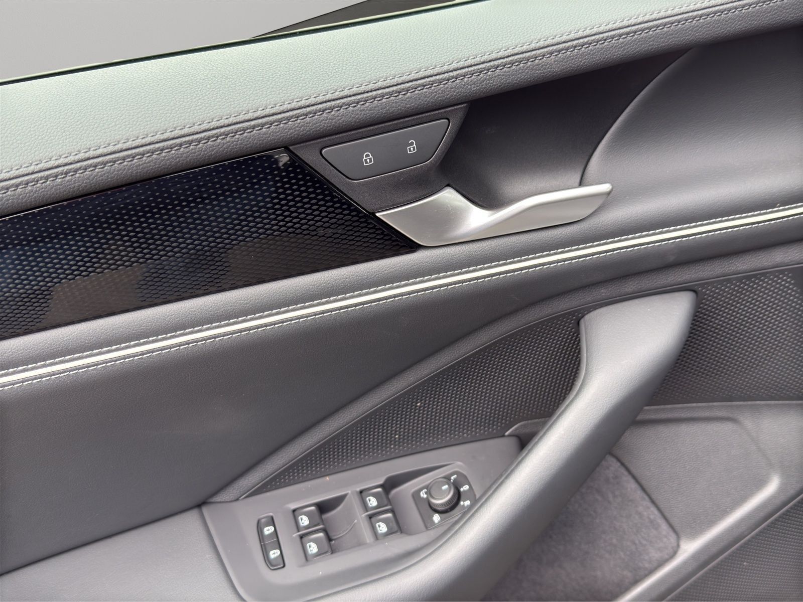 Volkswagen Passat Variant - Bild 13