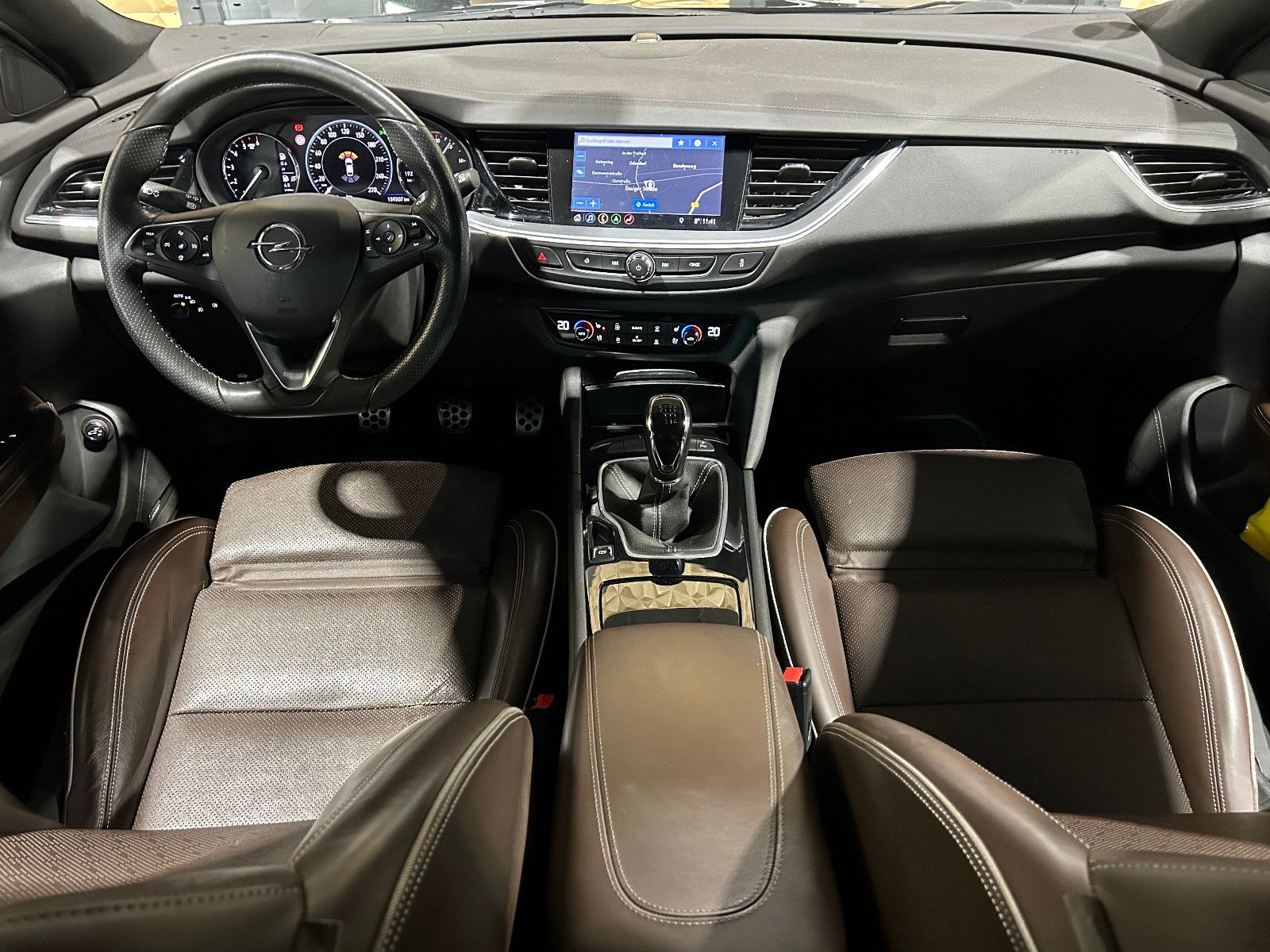 Fahrzeugabbildung Opel Insignia B Sports Tourer Ultimate/MEMORY/ACC/APP
