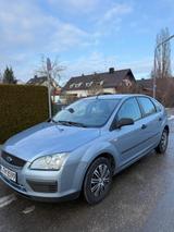 Ford Focus 1,6 Ghia Autom. Ghia - Ford Focus aus 2006: Ghia