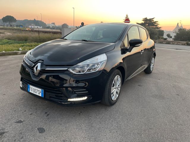 Renault Clio dCi 8V 90 CV 5 porte Moschino Inten