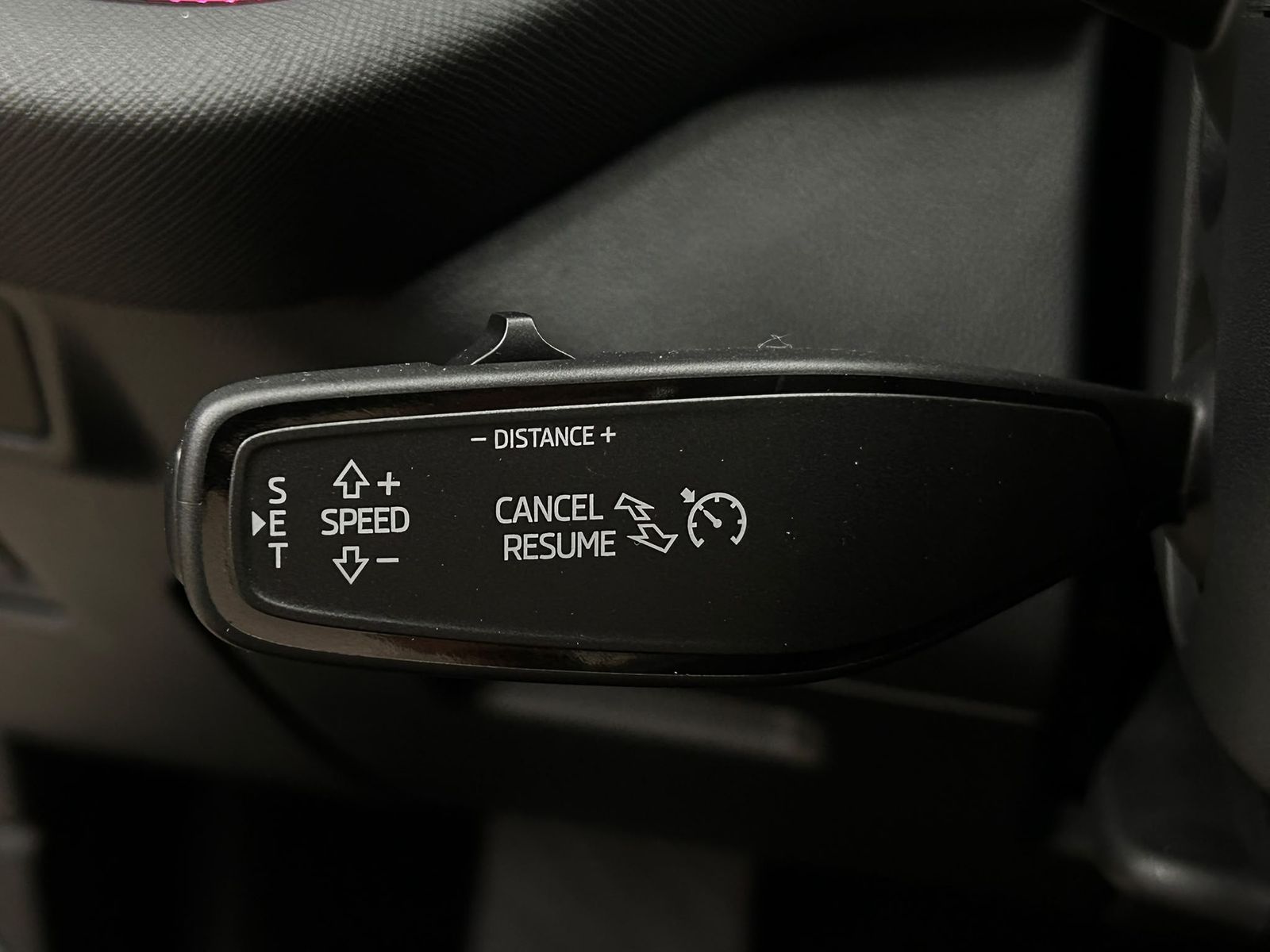 Fahrzeugabbildung SKODA Kodiaq 2.0 TDI DSG 4x4 Select 7SI+MEMO+LED++AHK+