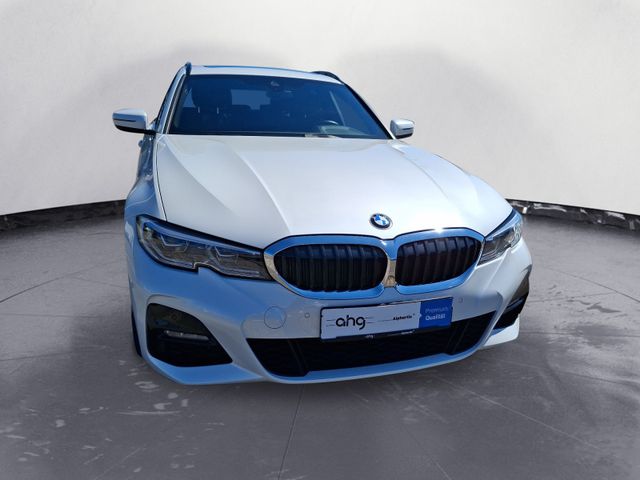 BMW 318, 2022 — 13