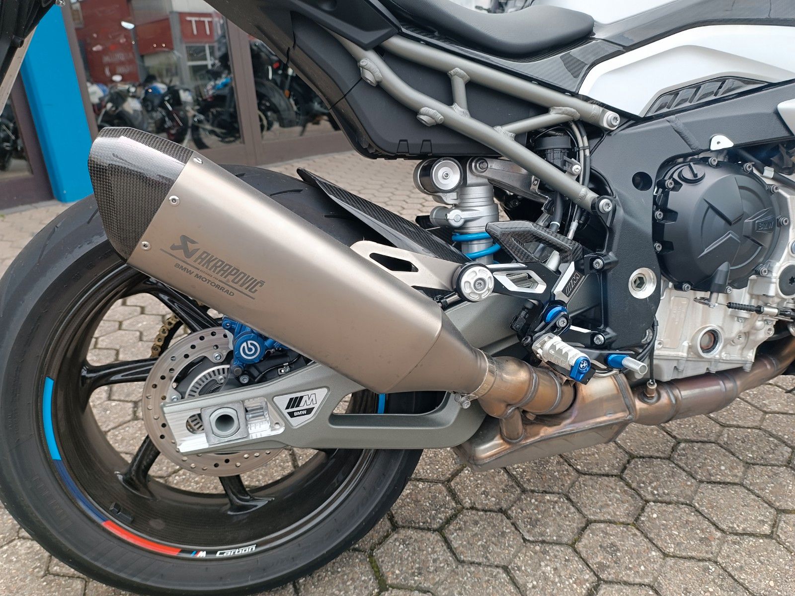 Fahrzeugabbildung BMW M 1000 R  M Competition Paket nur 2565km