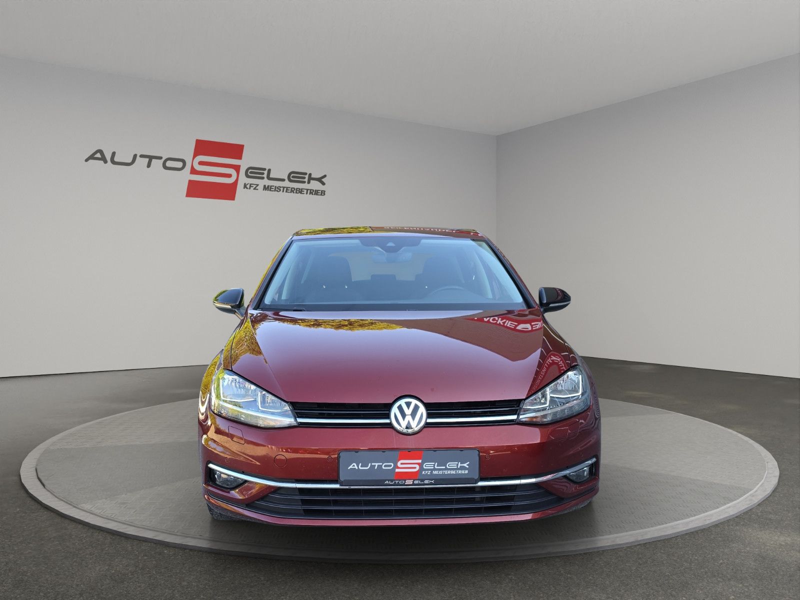 Fahrzeugabbildung Volkswagen Golf VII IQ.DRIVE Start-Stopp AUTOMATIK NAVI