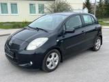 Toyota Yaris Executive - Toyota Yaris: Executive