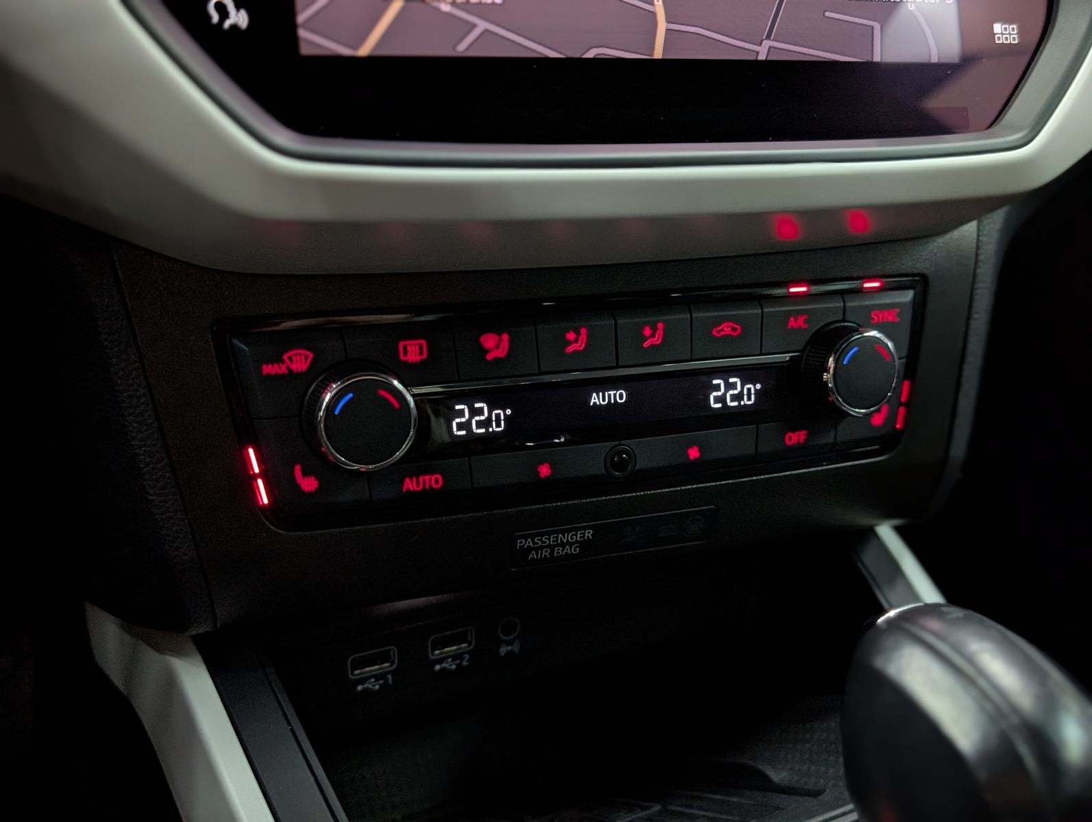 Fahrzeugabbildung SEAT Arona Xcellence FULL-LINK LED KESSY SHZ TEMP ALU