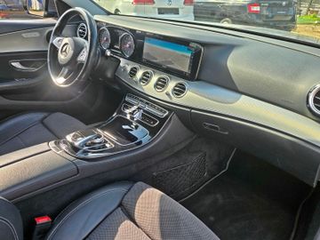 Mercedes E 200 - 11