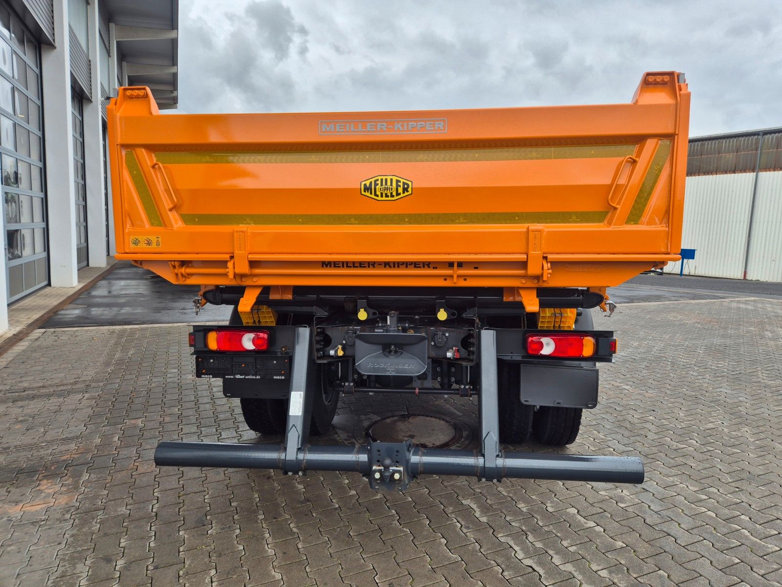 Fahrzeugabbildung Iveco ML150E28W 4x4 Meiller Dreiseitenkipper 2xAHK