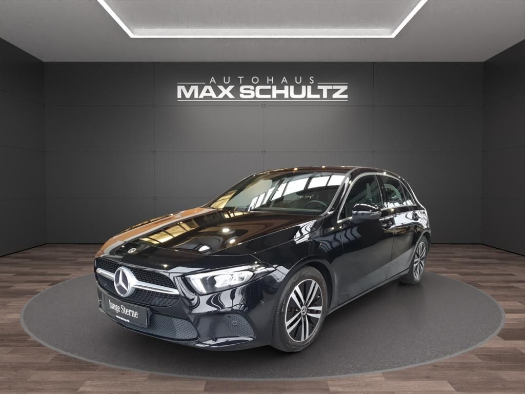 Fahrzeugabbildung Mercedes-Benz A 180 Kompaktlimousine Navi*PDC*SpurH*LED*360